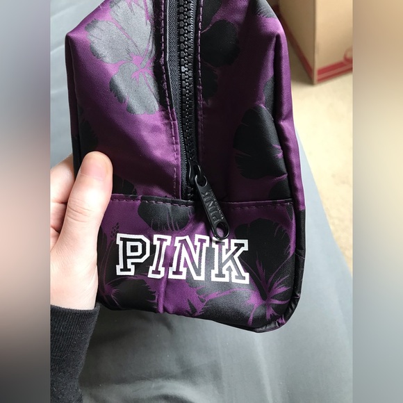 VS PINK Cosmetic Bag NWOT - Picture 3 of 5